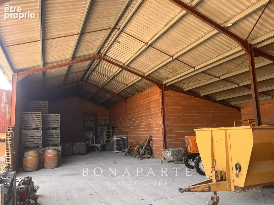 Exclusivité - bégadan - propriété de 1700 m2 de batiments sur plus de 4 hectares - photo 8