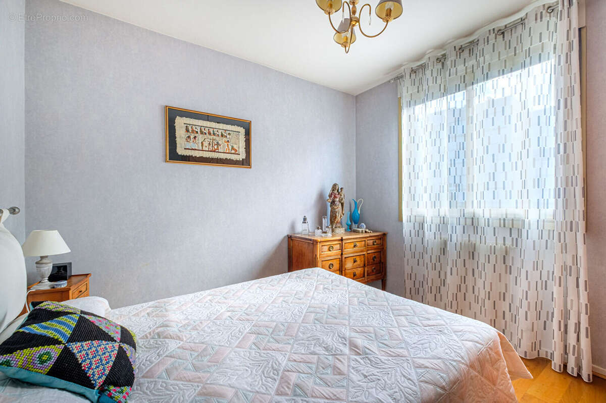 Appartement à TASSIN-LA-DEMI-LUNE