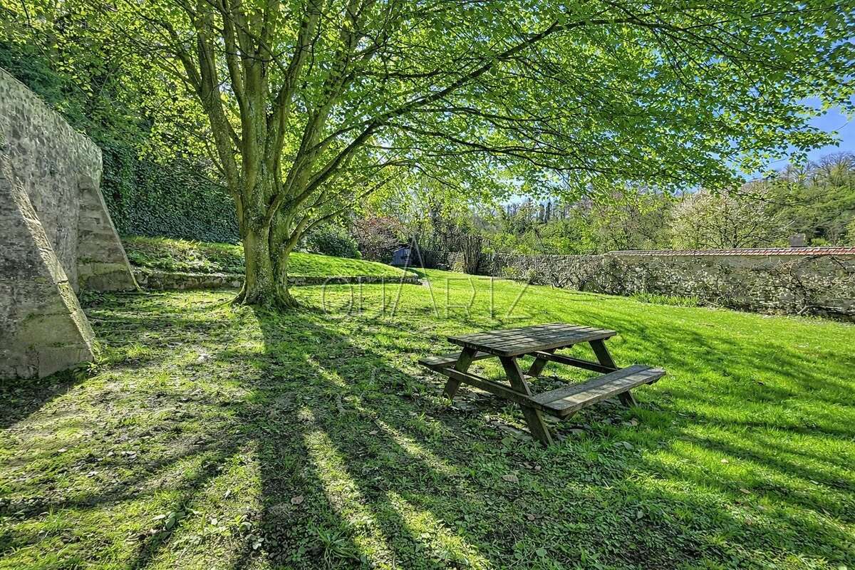 Fort potentiel pour cette vaste maison familiale - photo 3
