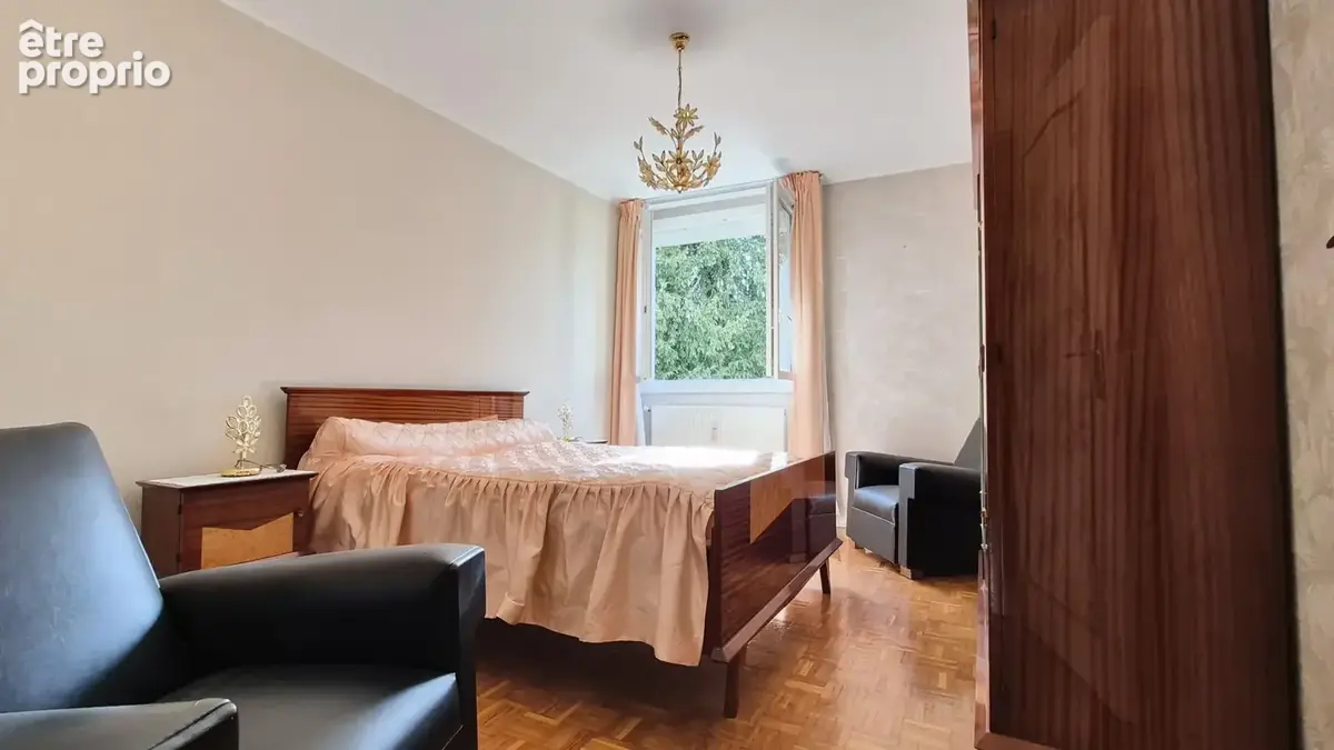 Dijon colombière - t5 93 m² - 3 chambres - balcon sud - photo 7