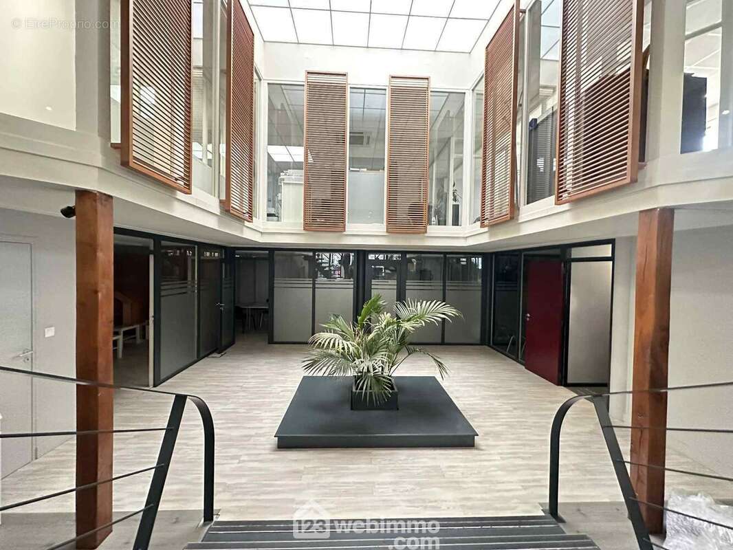 Vous apprécierez les surfaces et ... - Appartement à LAON