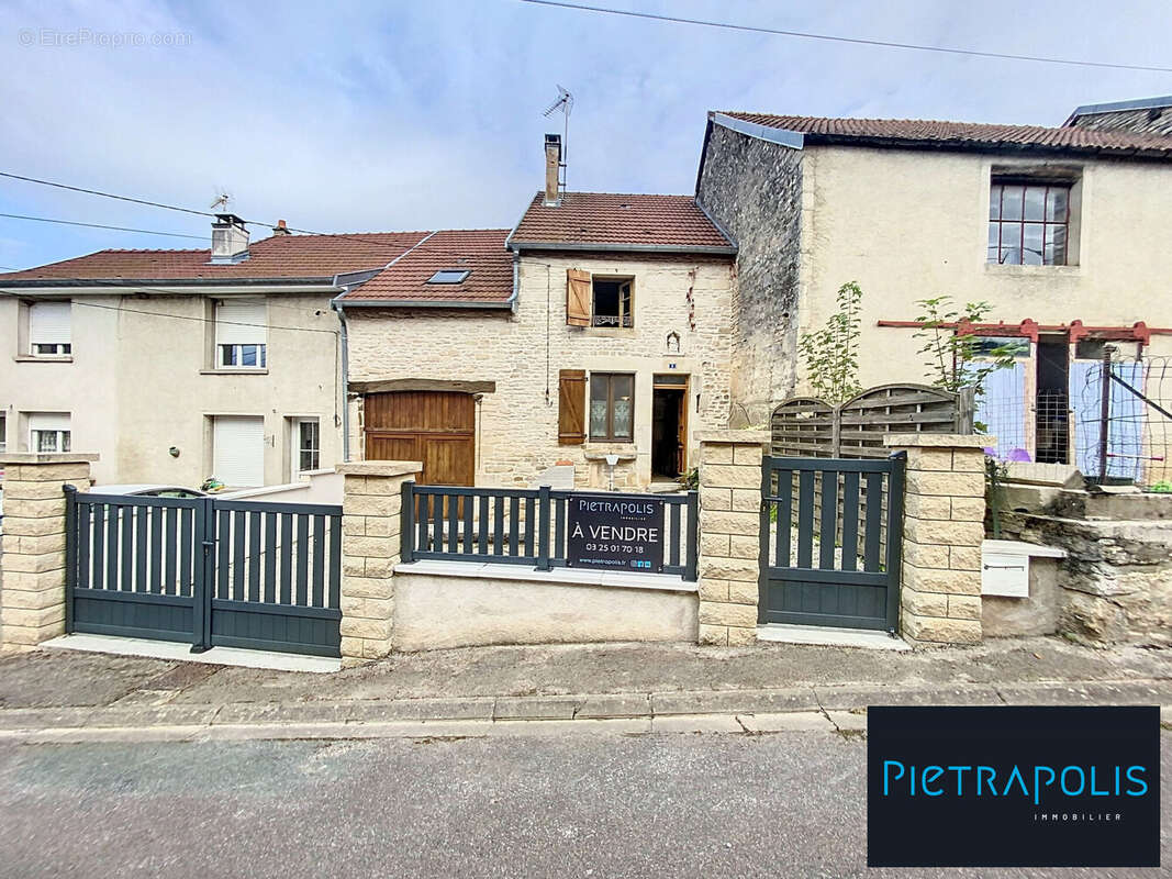 Maison à AUBEPIERRE-SUR-AUBE