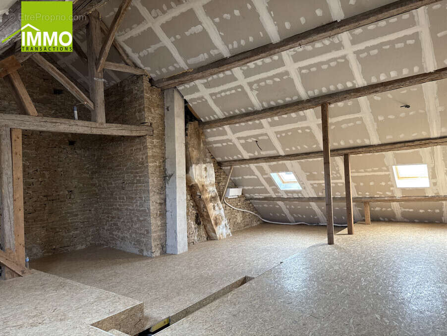 Appartement à LONS-LE-SAUNIER