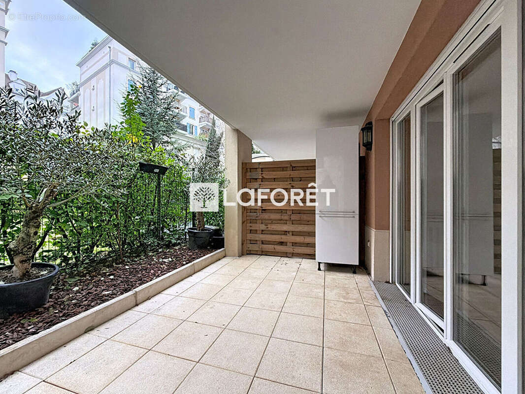 Appartement à LE PLESSIS-ROBINSON