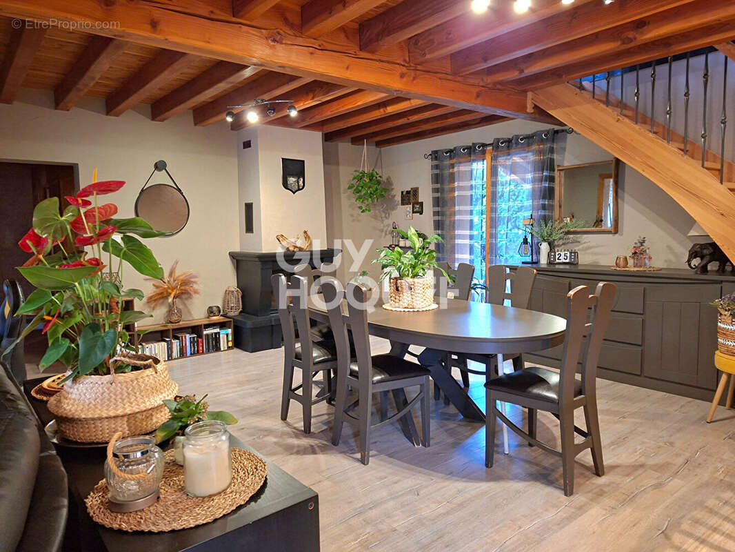 Maison à BOISSET-SAINT-PRIEST