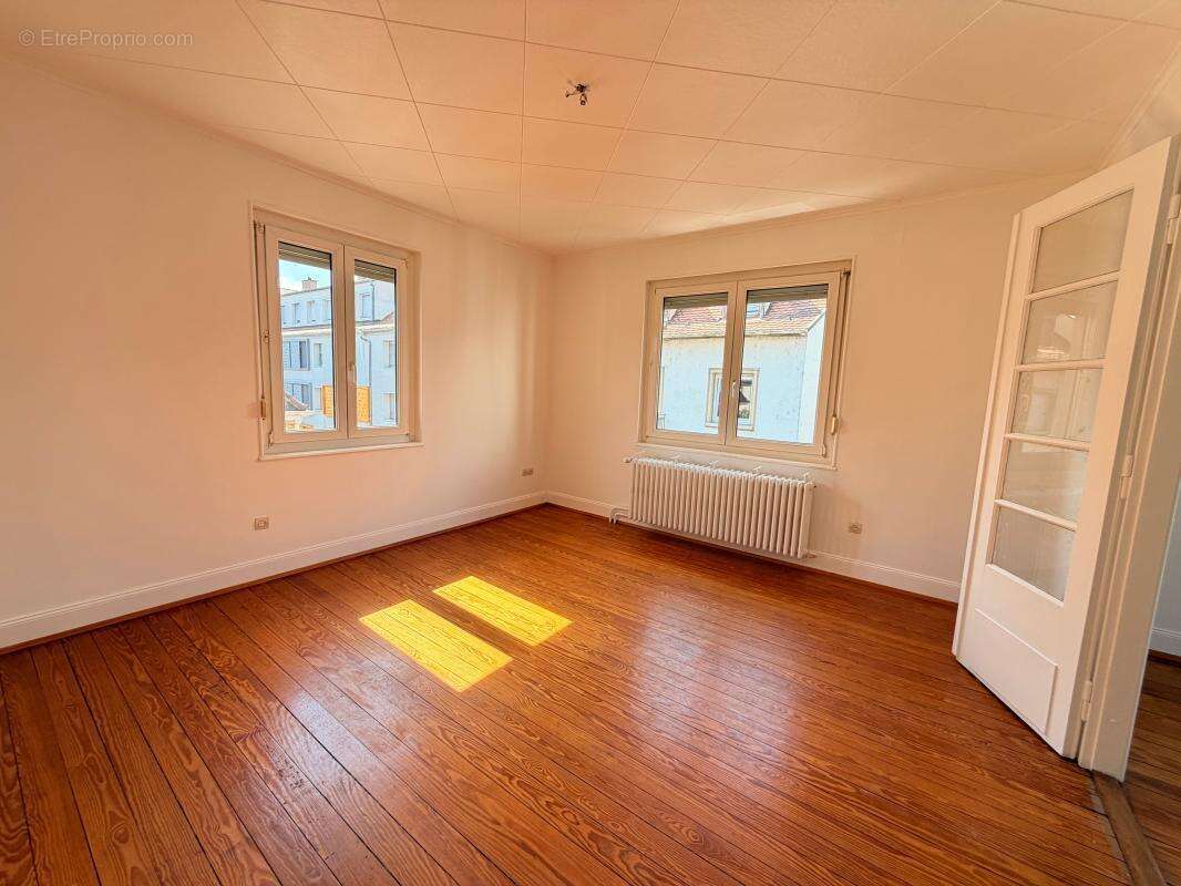 Neudorf – T3 de 74 m² avec double balcon - photo 4