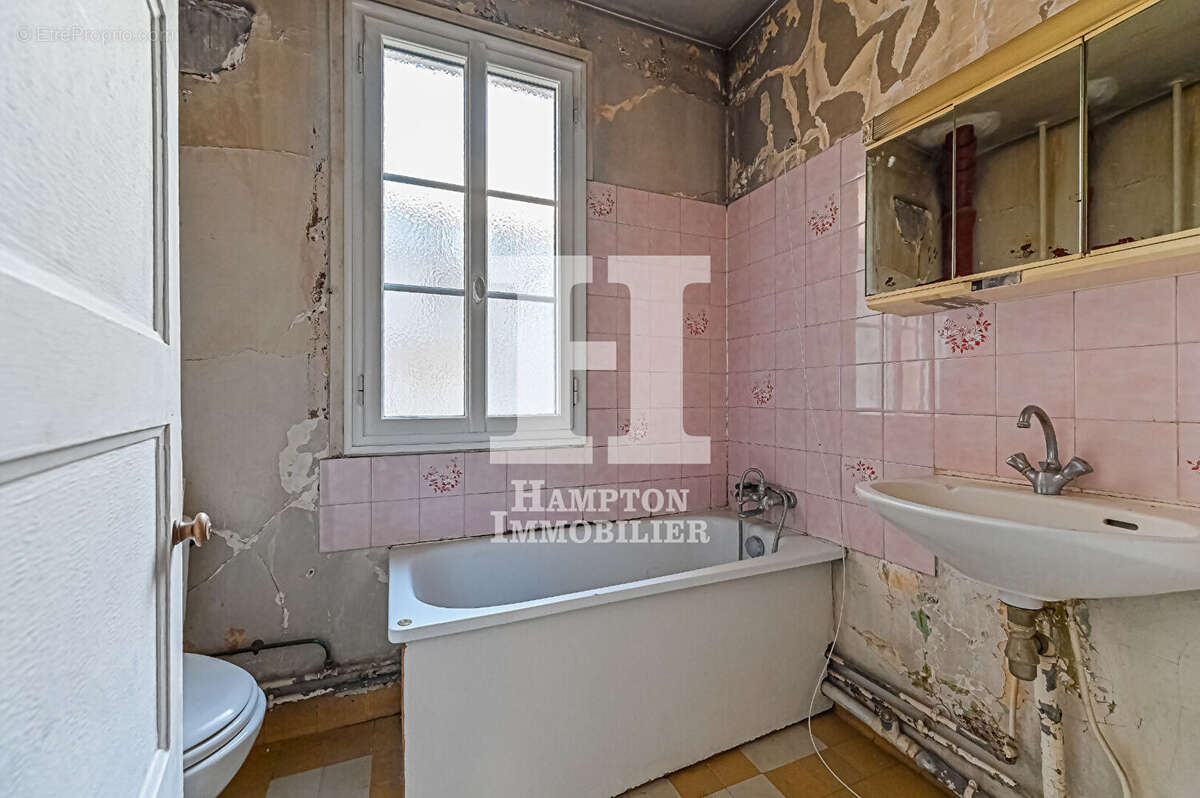 Appartement à PARIS-14E