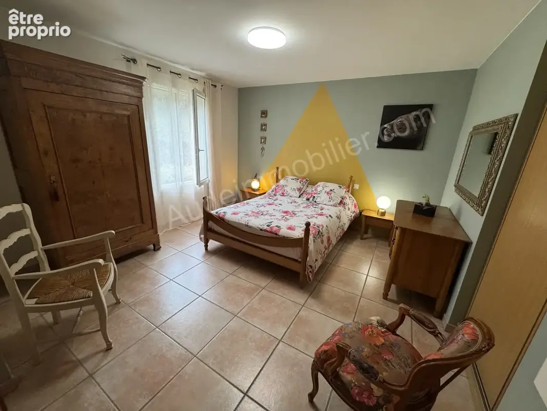 Maison avec garage et jardin - photo 17