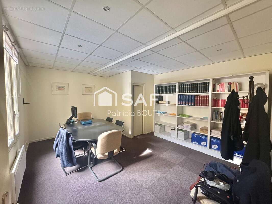 Photo 3 - Commerce à NIORT