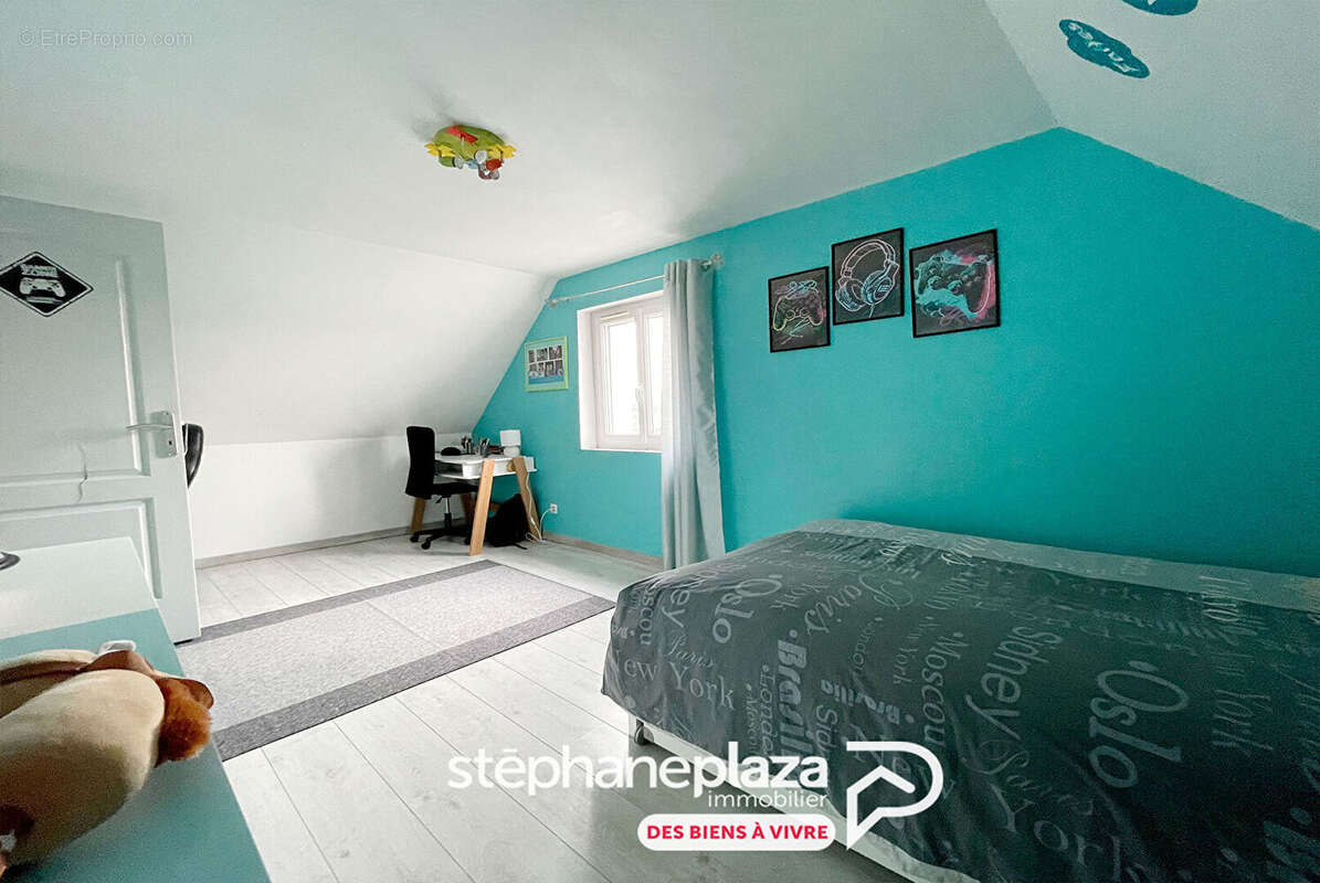 Maison à SAINT-ETIENNE-DU-ROUVRAY