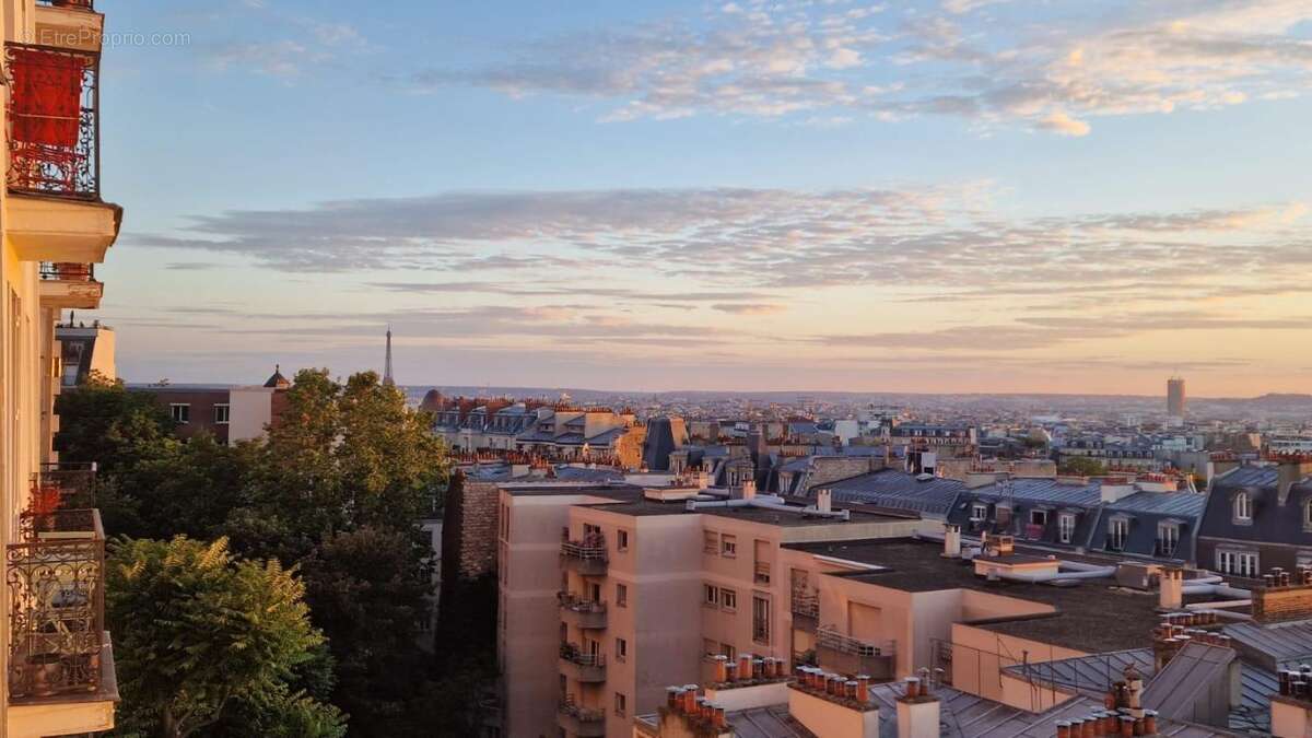 Appartement 2 Pièces - Vue imprenable sur Paris - Montmartre - photo 3