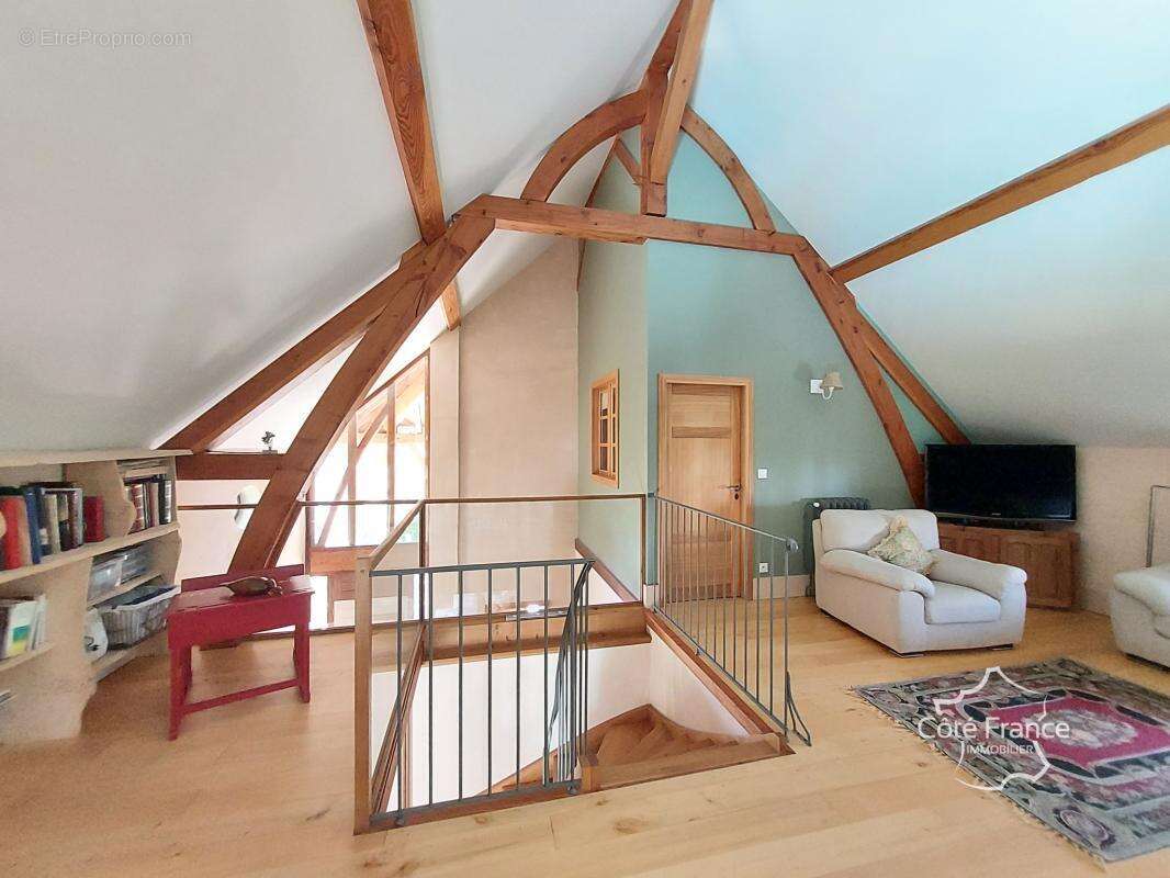 Maison de maître d'exception 300 m2 + dépendance, ancien séc - photo 7