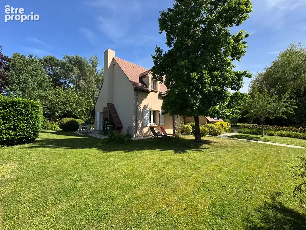 Jolie maison récente  familiale avec très beau jardin Montfort L'Amaury 7 pièces 170 m2 - photo 2