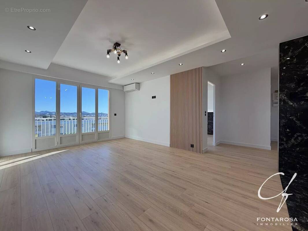 Appartement à FREJUS