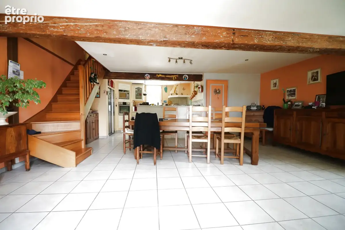 Maison R+1 3 chambres avec dépendances sur terrain 4771m2 - photo 6