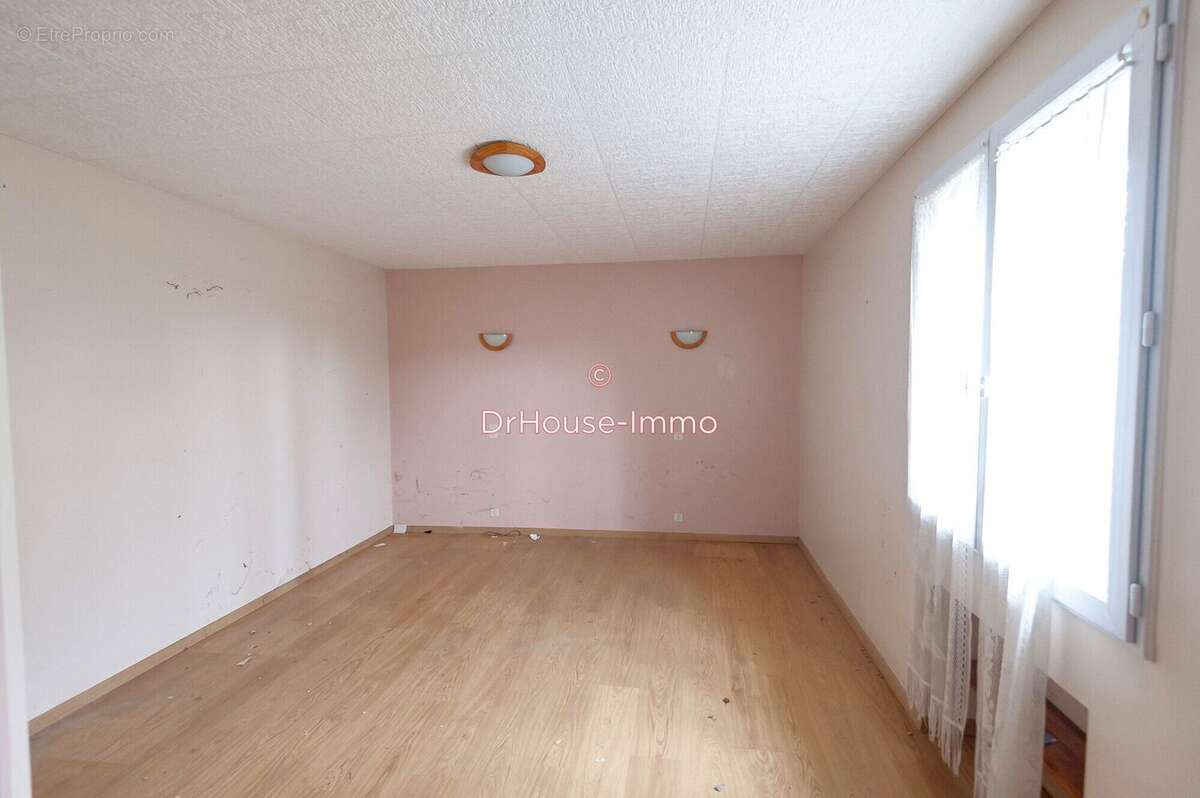 Maison à NEUVILLE-DE-POITOU