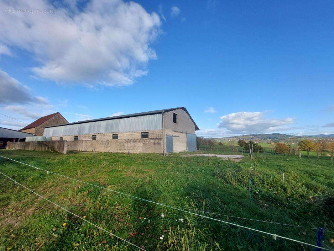Maison à SAINT-LAURENT-EN-BRIONNAIS