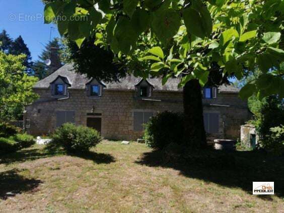 Maison à EYREIN