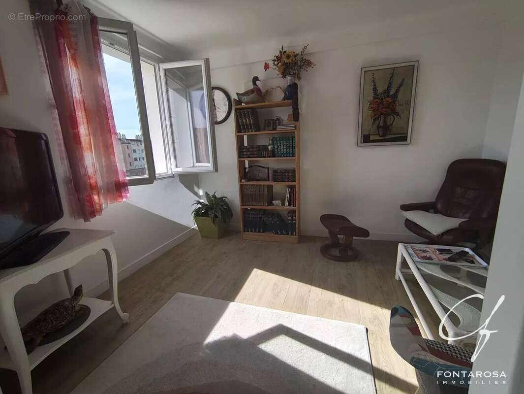 Appartement à SAINT-RAPHAEL