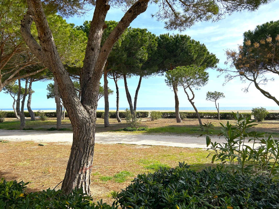 Appartement avec parking dans résidence du front de mer - photo 2