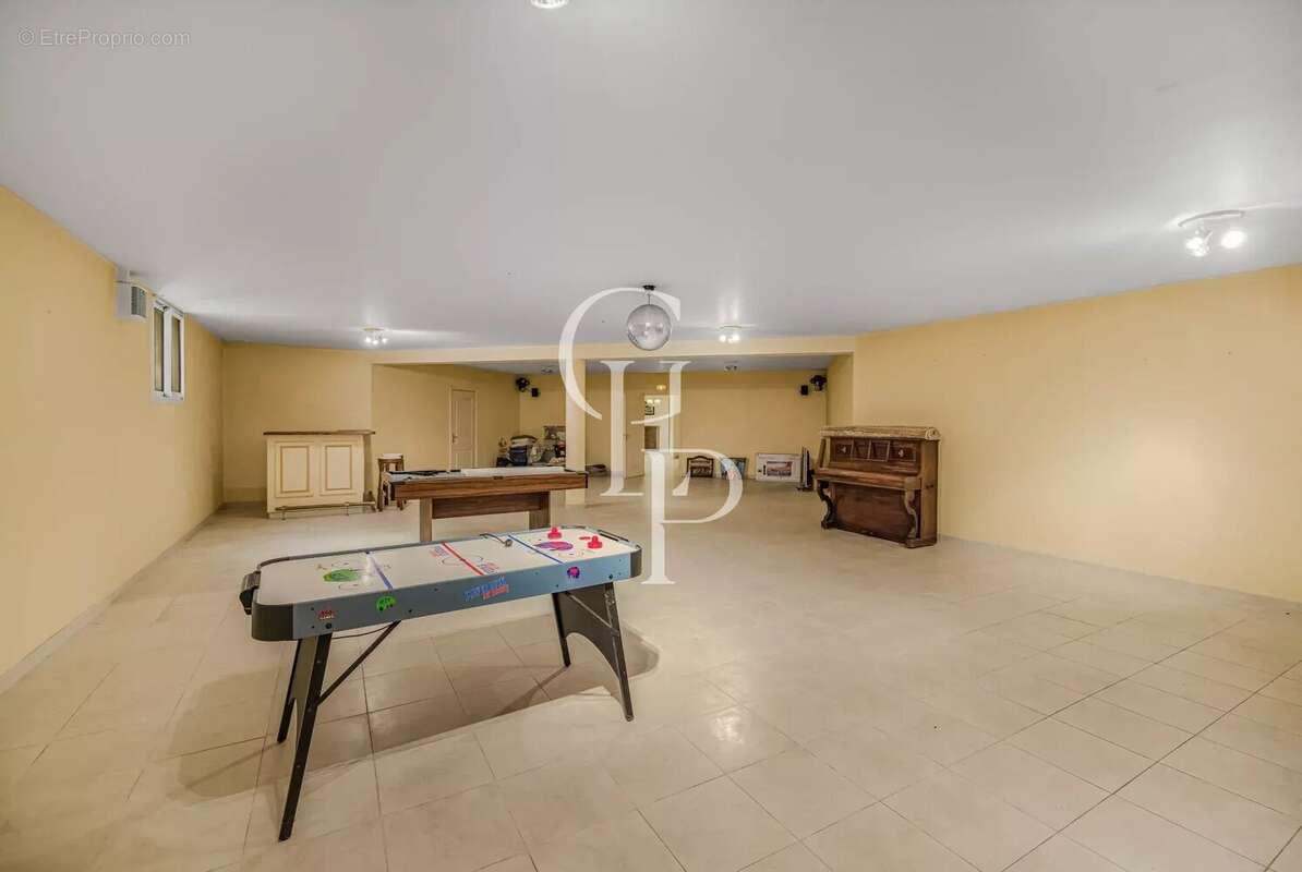 Maison à MOUGINS