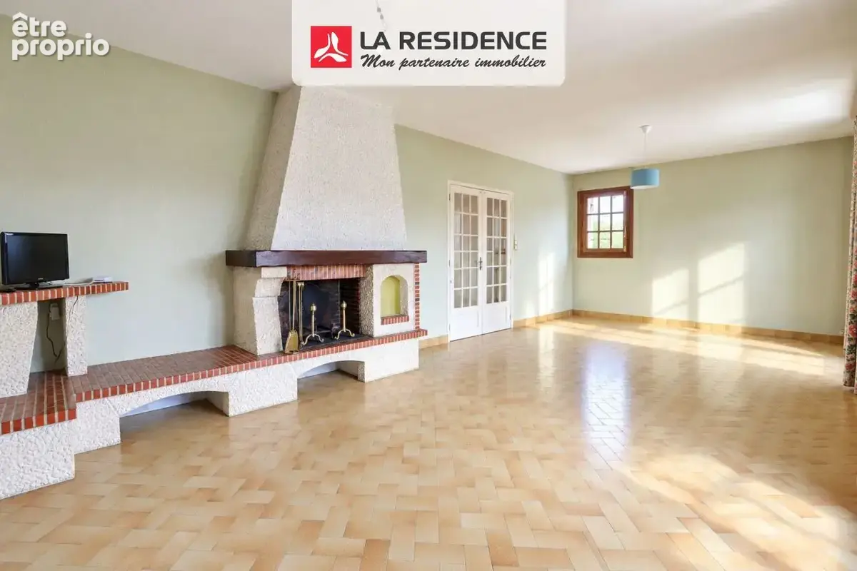 Maison 6 pièces 128 m² à vendre à Saint-Gervais-La-Foret (41350) - photo 2