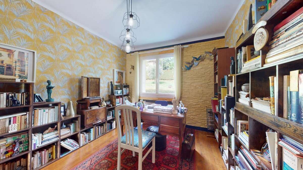 À VENDRE – Maison familiale avec vue panoramique à Pollionnay (Hameau de Larny) - photo 7