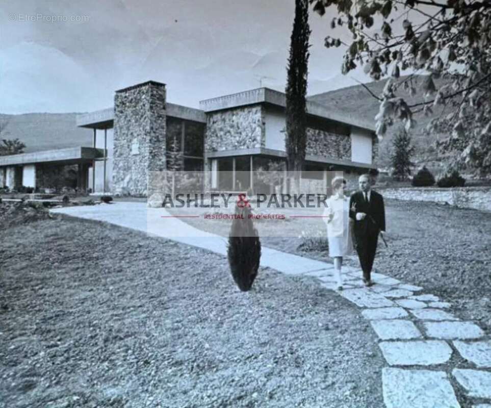 Maison à SAINT-VALLIER-DE-THIEY