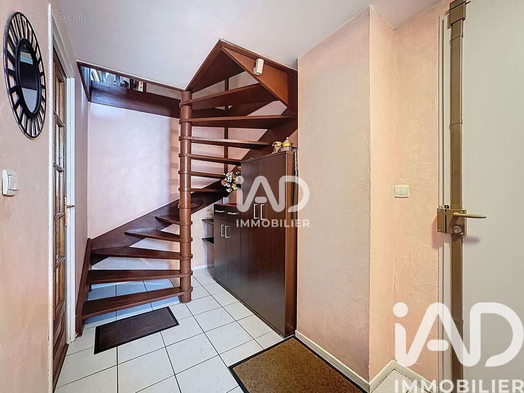 Photo 6 - Maison à VAUJOURS