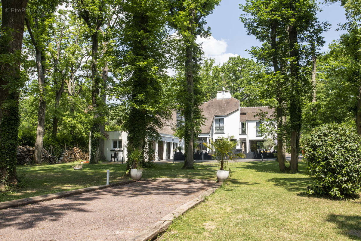 Maison à LAMORLAYE