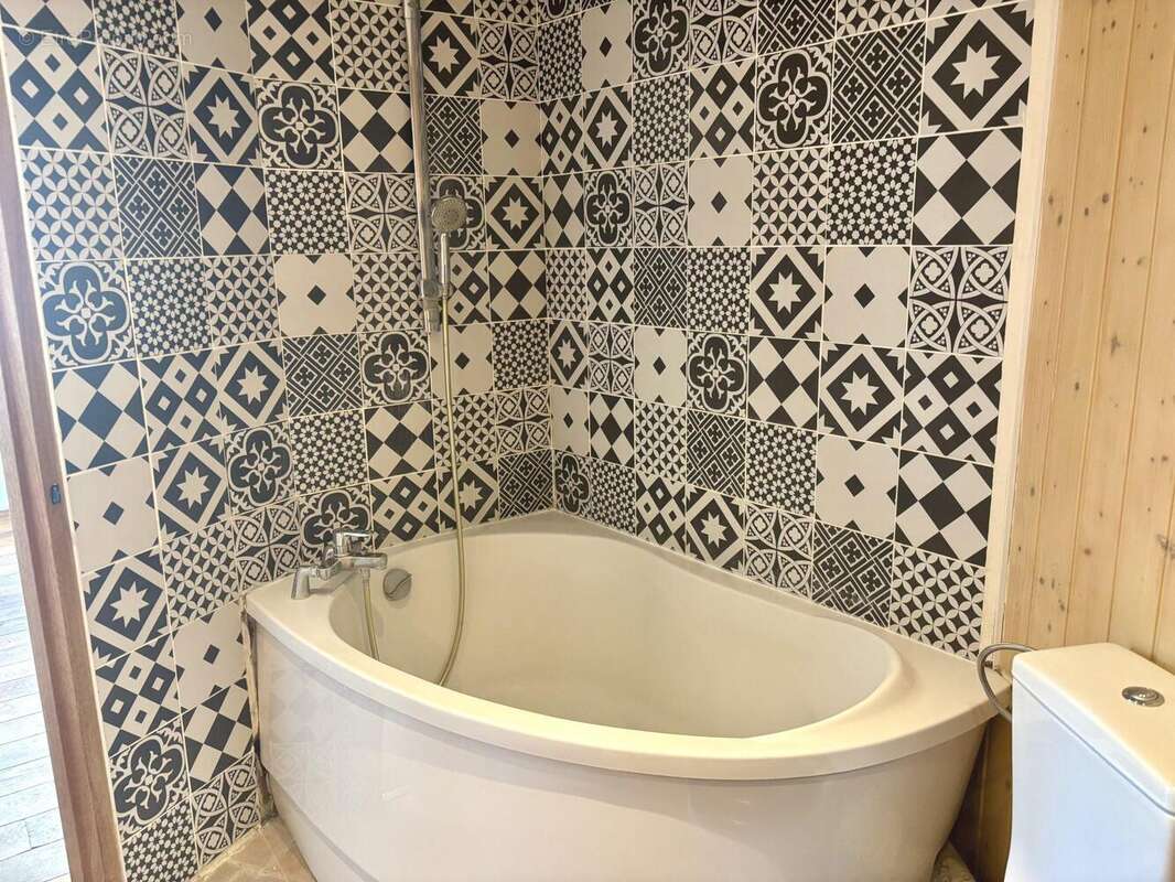 Appartement 78 m² à Valence  - photo 8