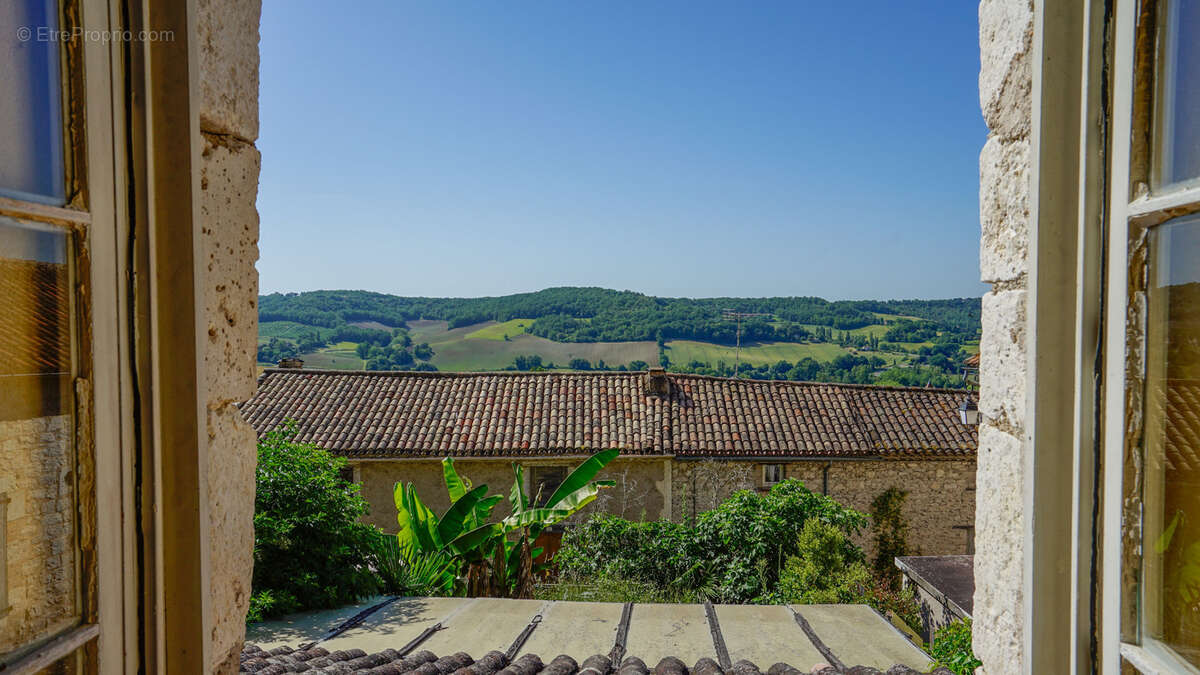 Maison à LAUZERTE