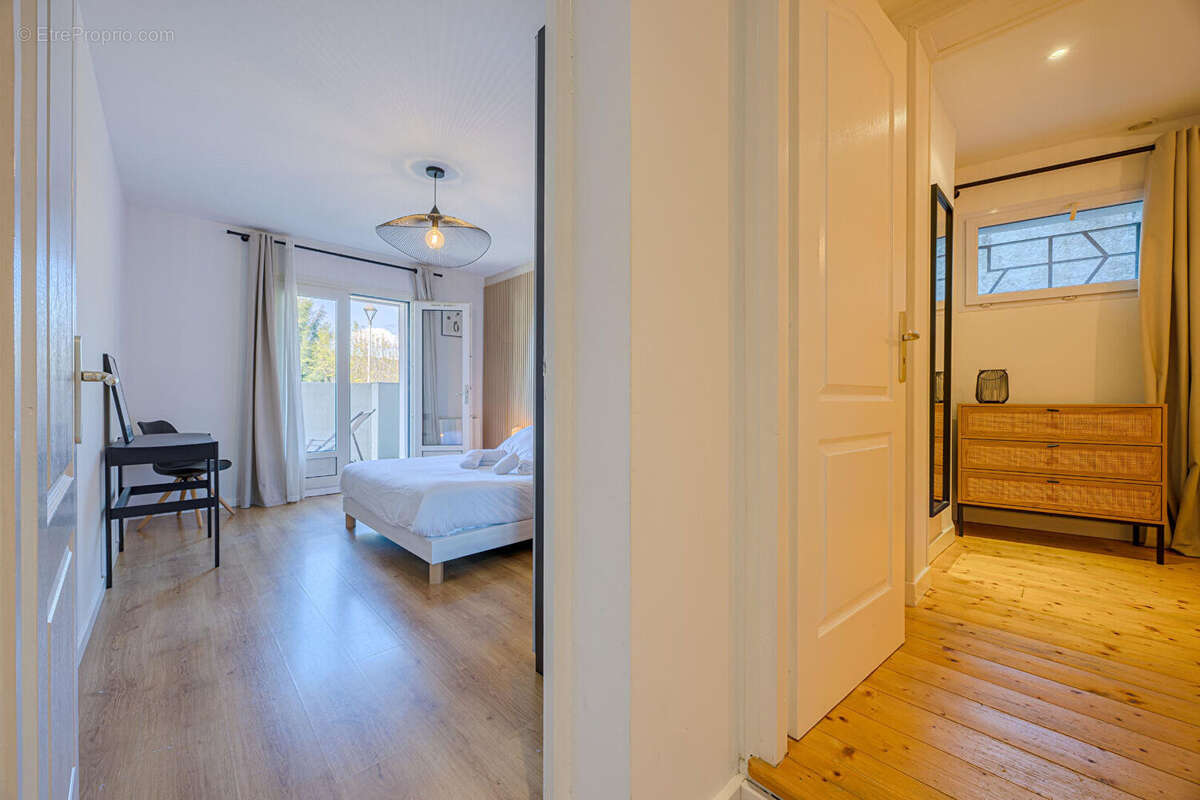 Appartement à VEYRIER-DU-LAC