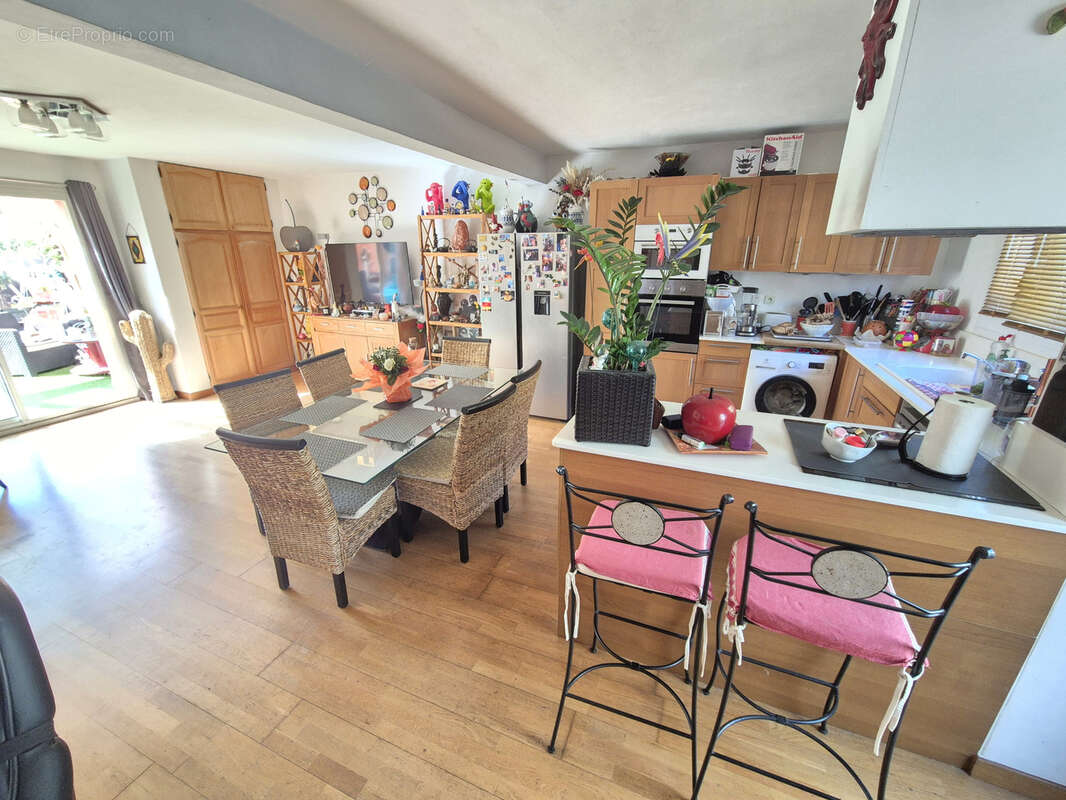Maison à HYERES