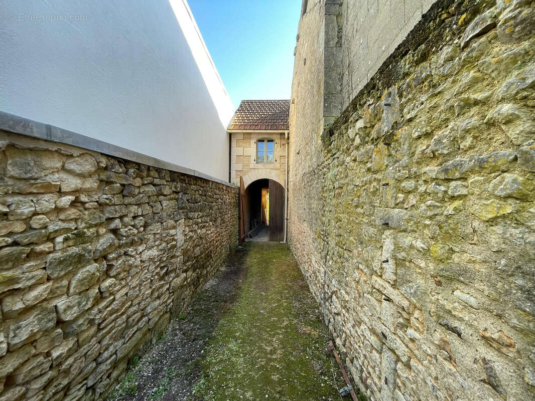 Maison à CEAUX-EN-COUHE