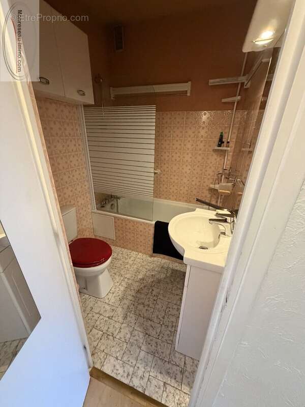 Appartement à GREOLIERES