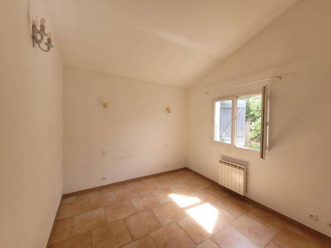 Maison à SAINT-JULIEN