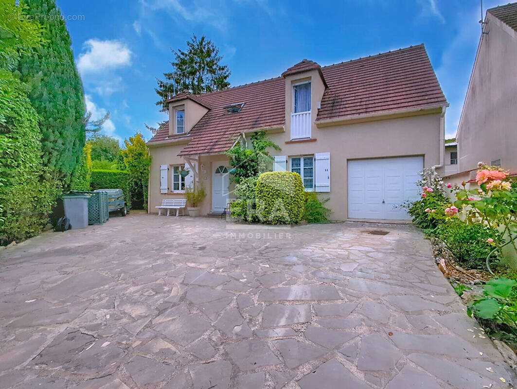 Maison à LUZARCHES