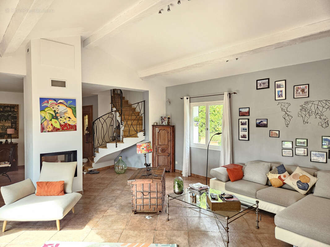 Maison à SAINT-JEANNET