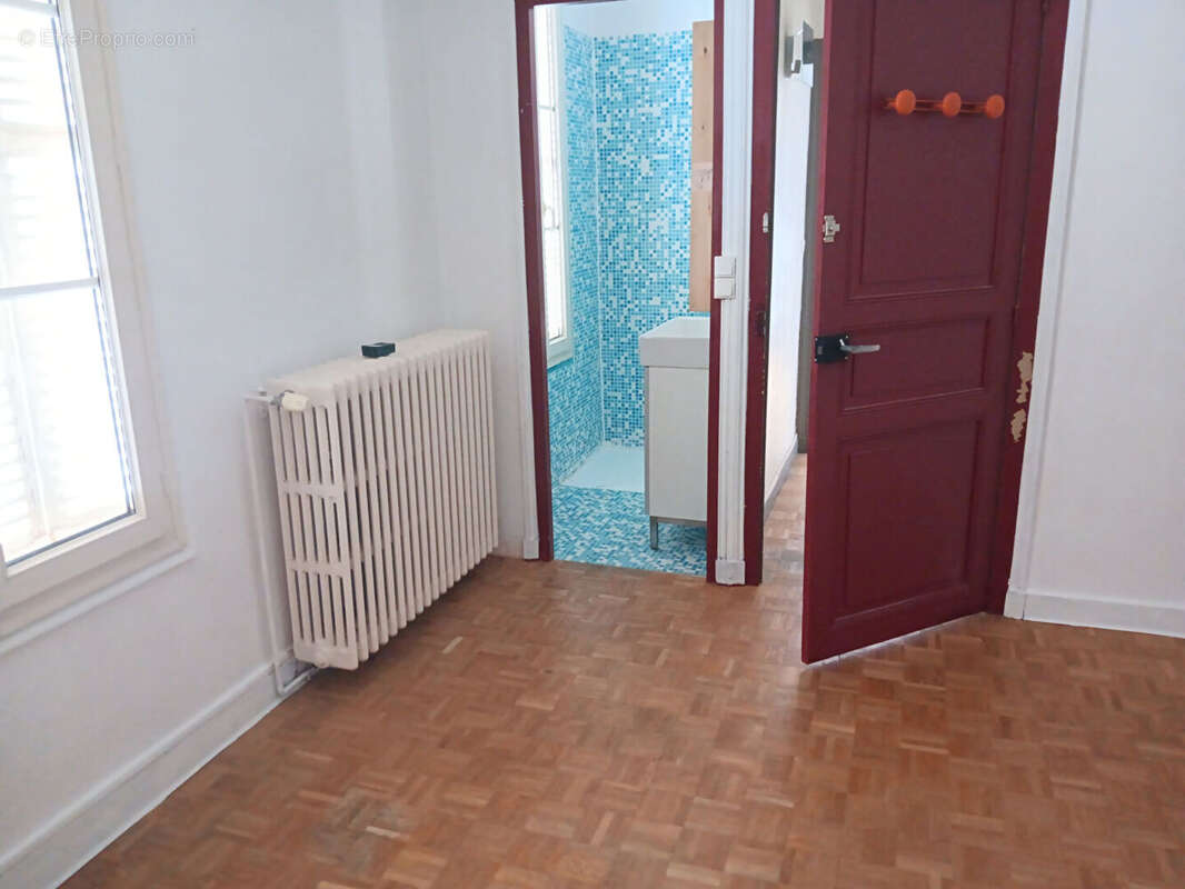 Maison à SAINT-CYR-SUR-LOIRE