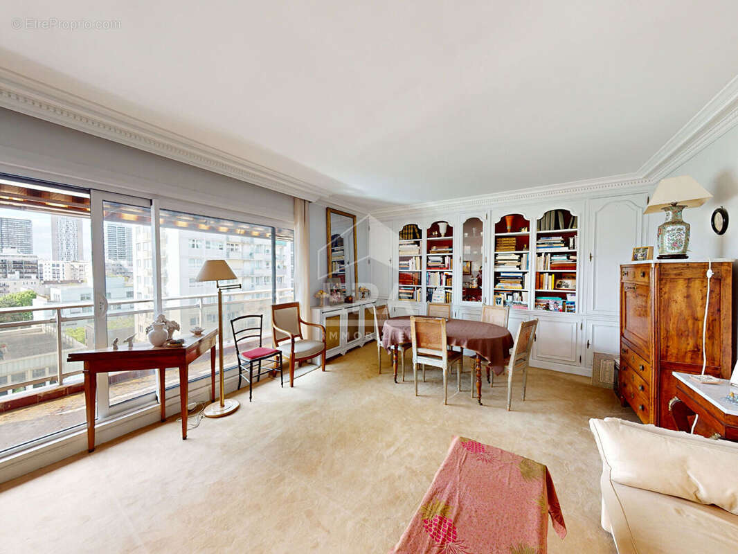 Appartement à PARIS-15E