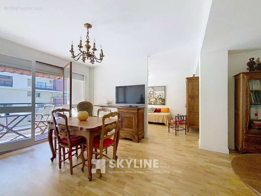 Appartement à MARSEILLE-3E