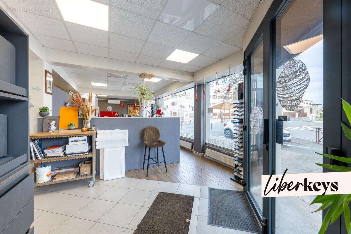 Commerce à VILLENEUVE-LE-ROI
