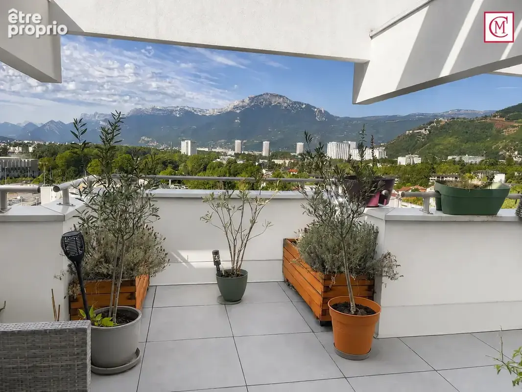 Appartement à MEYLAN