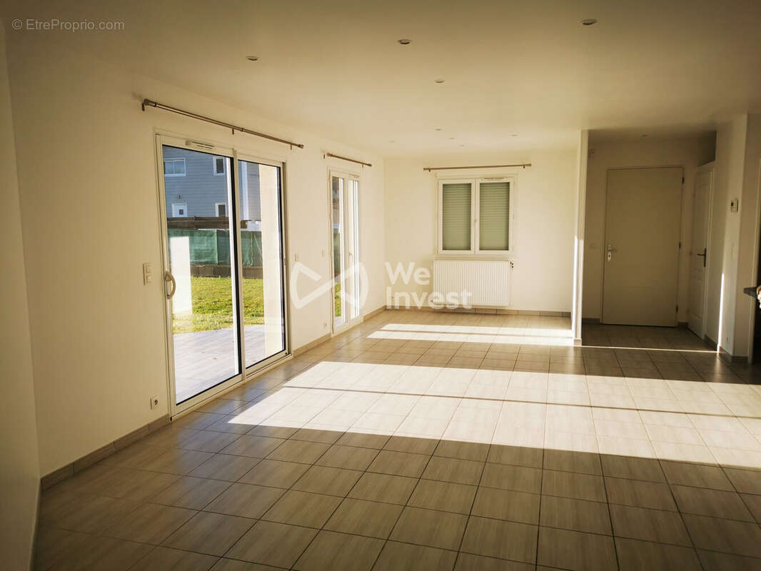Maison 113 m² à Narcastet  - photo 4