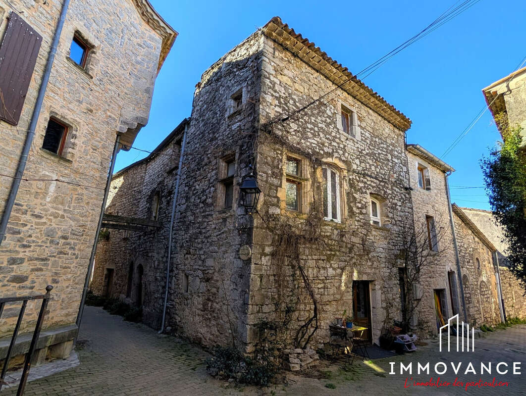 Maison à VIOLS-LE-FORT