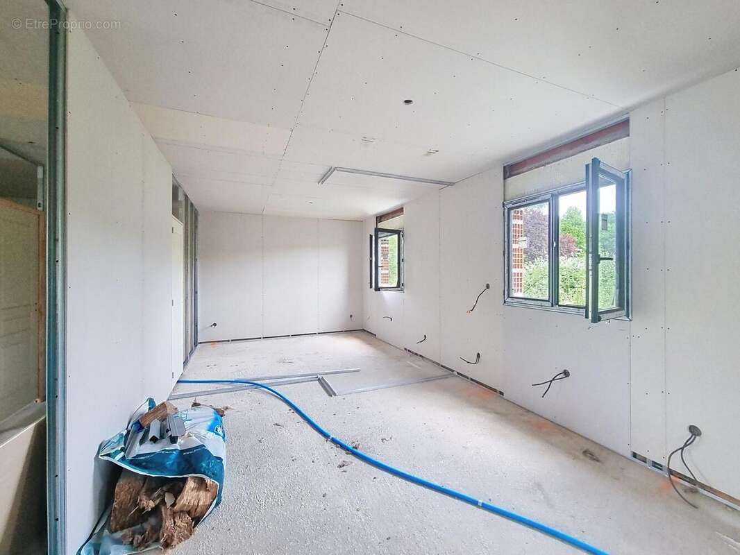 Photo 2 - Maison à MENESPLET