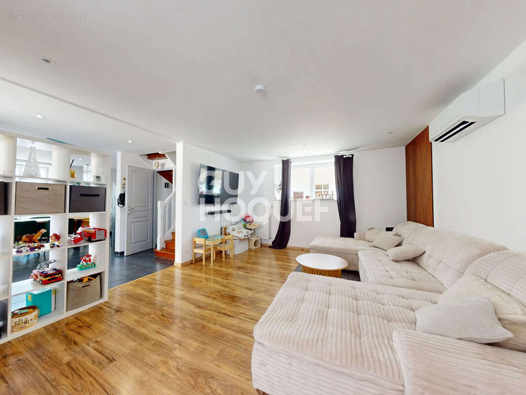 Maison 150 m² à Pusy et Epenoux - photo 4