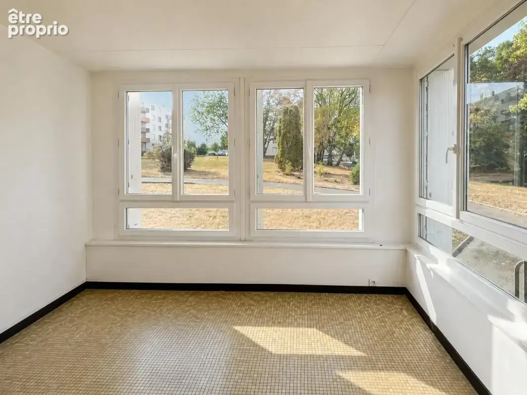 Appartement T3 - 71 m2 - La Ferté-Bernard - photo 2