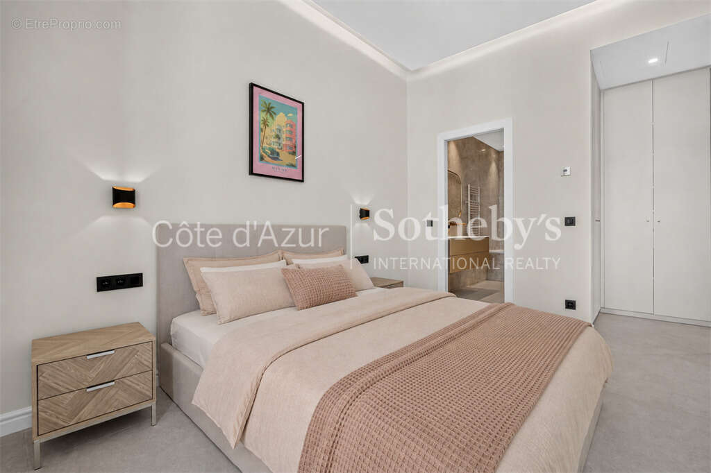 Appartement rénové de 96 m² avec deux suites proche du Palais des Festivals à Cannes - photo 7